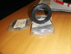 ������� ����������� Mitsubishi NOK NJ242 4G15 NJ242 ����