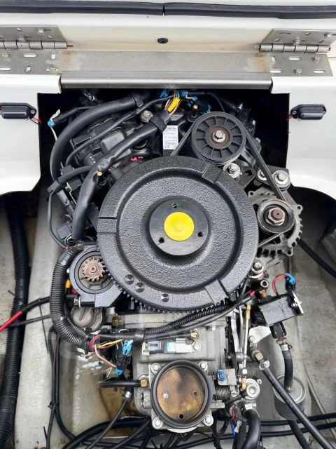 BRP Sea-Doo Challenger. 2002 ���, ����� 5,5��., ��������� ������������, 240��.�., ������ ����