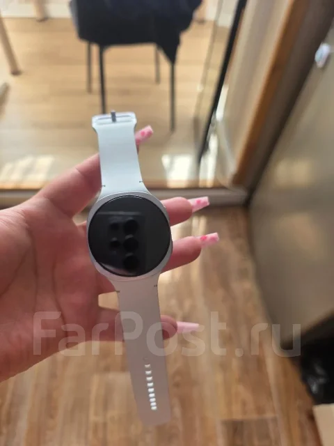 Samsung Galaxy Watch8. GPS, NFC ����