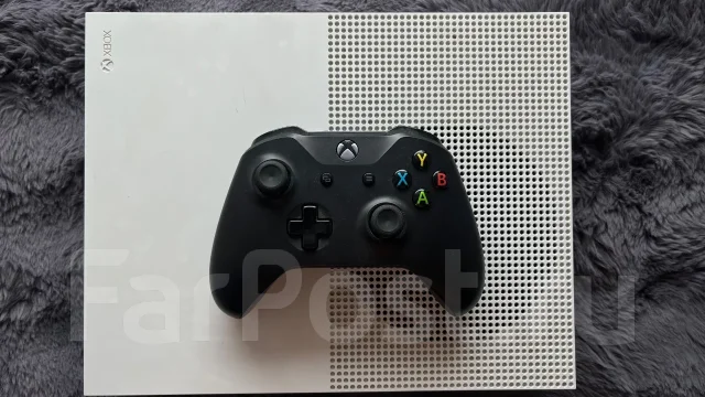 Microsoft Xbox One S ����