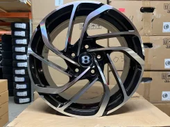 Bentley. 7.0x16", 5x114.3, ET35, �� 73,1���. ����