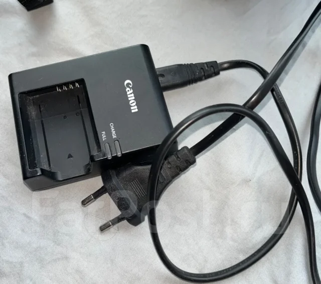Canon EOS 2000D. 20 � ����� ��, ���: 3� ����