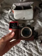 Sony Alpha ZV-E-10 ����