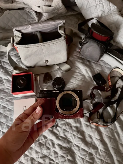 Sony Alpha ZV-E-10 ����