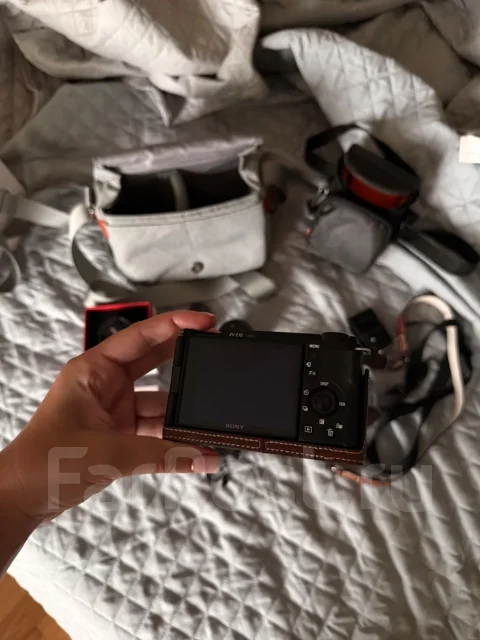 Sony Alpha ZV-E-10 ����