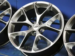 Dodge. 8.0x20", 5x115, ET24, �� 71,6���. ����