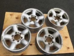 Isuzu. x16" ����