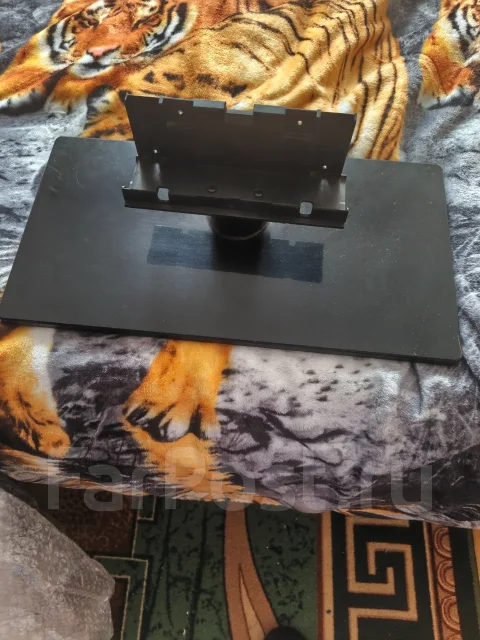 Samsung. LCD (��) ����
