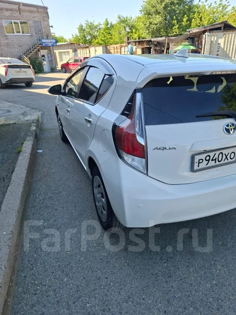 Toyota Aqua. NHP10 ����