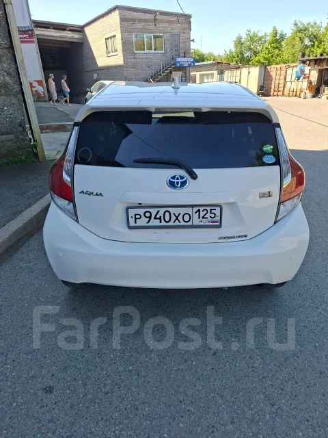 Toyota Aqua. NHP10 ����