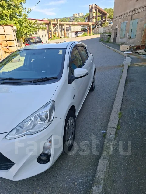 Toyota Aqua. NHP10 ����