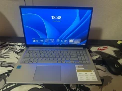 Asus VivoBook. ��� 8 ��, ���� 500���, WiFi: 1, Bluetooth: 1 ����