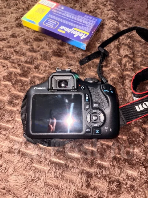 Canon EOS 2000D. 20 � ����� �� ����