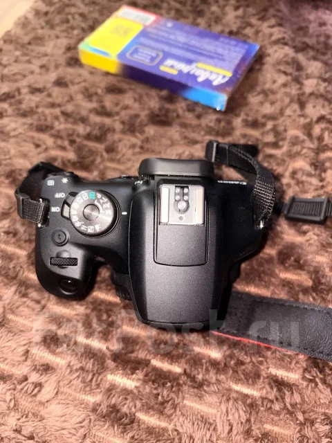 Canon EOS 2000D. 20 � ����� �� ����