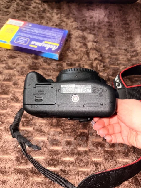 Canon EOS 2000D. 20 � ����� �� ����