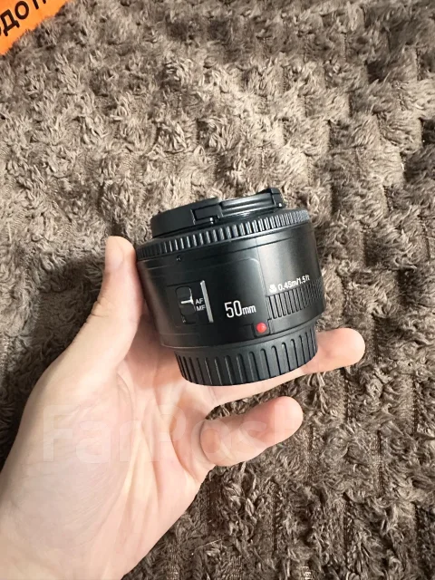 Canon EOS 2000D. 20 � ����� �� ����