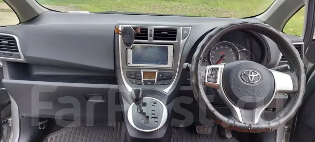 Toyota Ractis. ��������, ��������, 1.3 (95��.�.), ������, 130 000����. �� ����