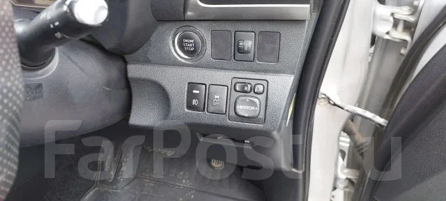 Toyota Ractis. ��������, ��������, 1.3 (95��.�.), ������, 130 000����. �� ����
