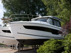 Jeanneau Merry Fisher. 2026 ���, ����� 10,95��., ��������� ���������, 600��.�., ������ ����
