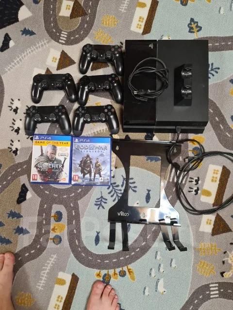 Sony PlayStation 4 ����