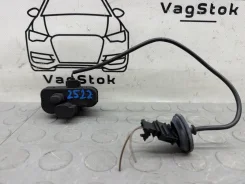 ����� ����� ��������� Volkswagen Tiguan 2012 5N0810773F ����������� 5 �� CCZD 5N0810773F ����