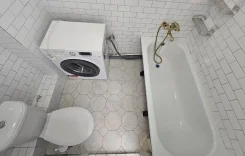 3-���������, ����� ���������� 21. ��������, ���������, 58,3���.��., 4/9 ����. ���. ���� ����