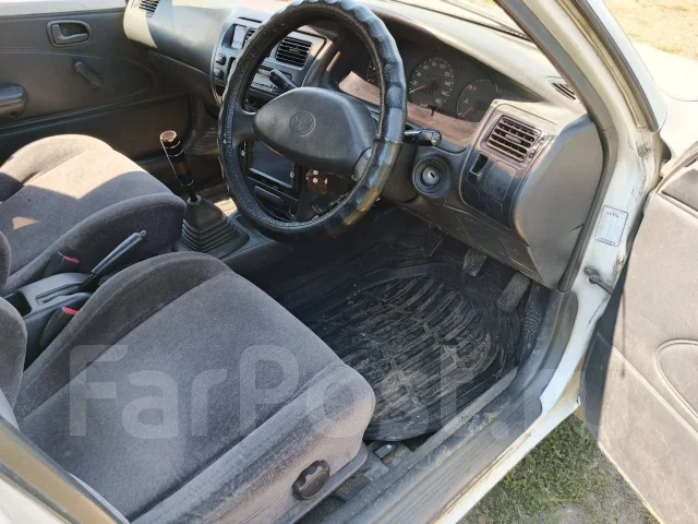 Toyota Corolla. ��������, ��������, 1.0 (92��.�.), ������, 279 971����. �� ����