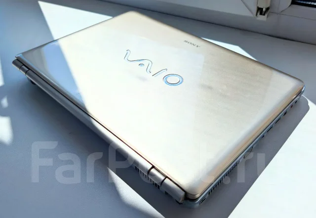 Sony VAIO. 14", ��� 4 ��, WiFi: 1, Bluetooth: 1 ����