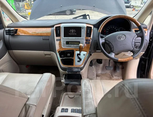 Toyota Alphard ����