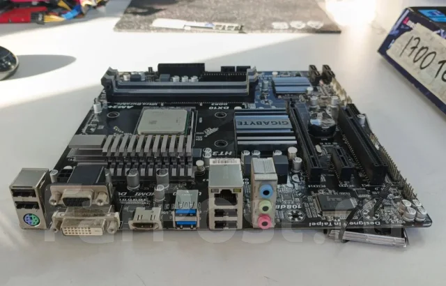 Socket AM3+ ����