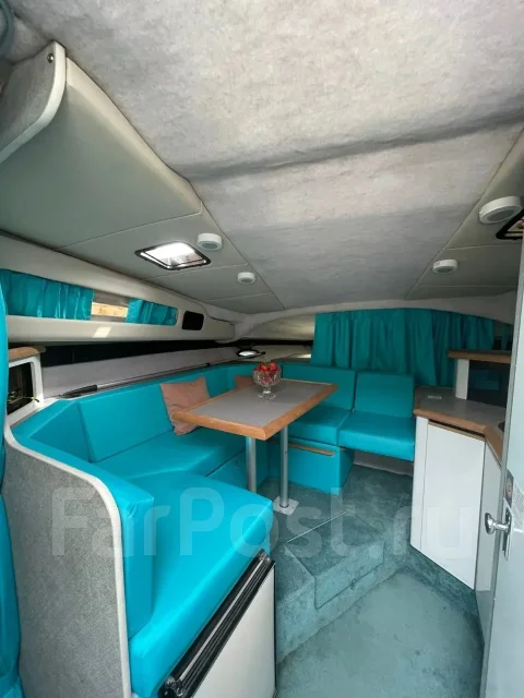 Bayliner. 1992 ���, ����� 11��., ��������� ������������, 520��.�., ������ ����