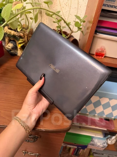 Asus. WiFi: 1 ����