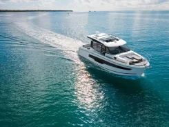 Jeanneau Merry Fisher. 2026 ���, ����� 10,9��., ��������� ���������, 600��.�., ������. ��� ����� �� ������ ����