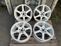 AVS Model 6. 8.0x18", 5x114.3, ET40, �� 72���. ����