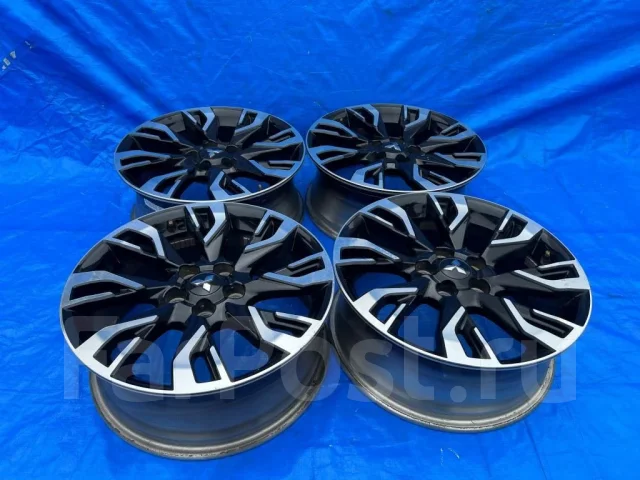 Mitsubishi. 7.0x18", 5x114.3, ET38, �� 65���. ����