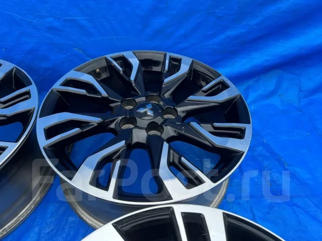 Mitsubishi. 7.0x18", 5x114.3, ET38, �� 65���. ����