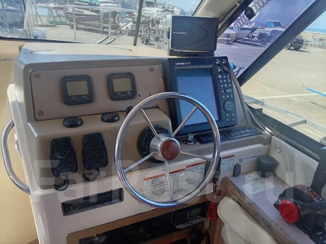 Yamaha CR-27. 1999 ���, ����� 9,5��., ��������� ���������, 250��.�., ������ ����
