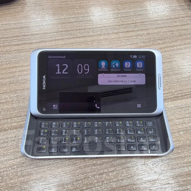 Nokia E7. �/�, 16 ��, �����������, 3G, ��������� ����