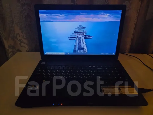 eMachines E732. 15.6", 2,7����, ��� 8 ��, ���� 620���, WiFi: 1, Bluetooth: 1 ����