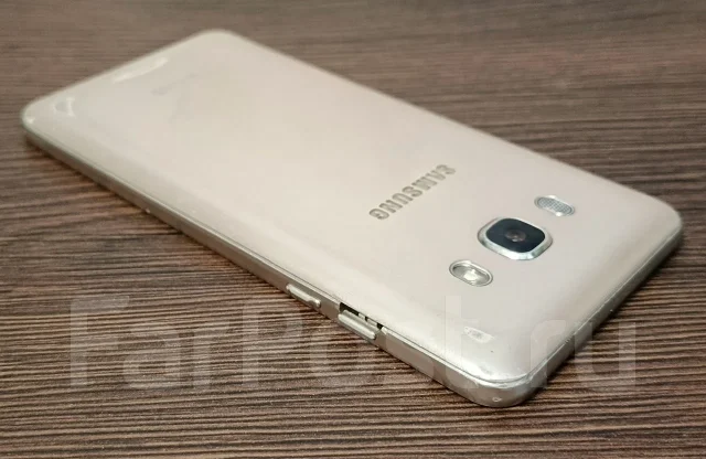 Samsung Galaxy J5 2016. �/�, 16 ��, �������, 3G, 4G LTE, Dual-SIM ����