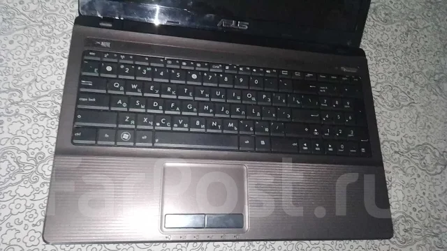 Asus X53U. 15.6", 1,6����, ��� 4 ��, ���� 500���, WiFi: 1 ����