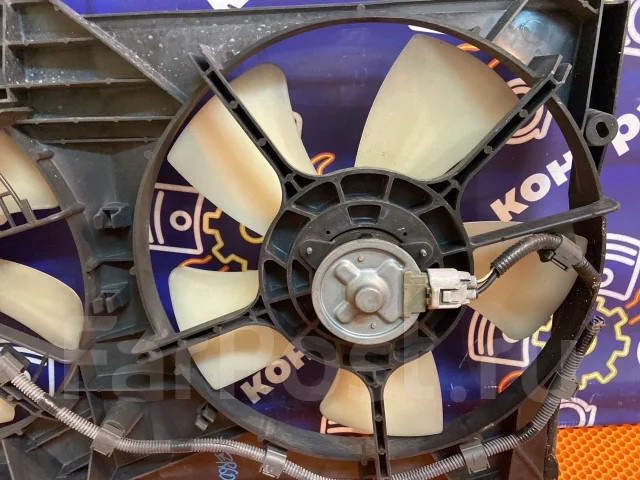 �������� Toyota Voxy 1671128210 AZR60 1671128210 ����
