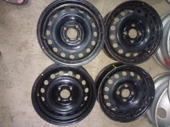Nissan. 5.0x14", 4x100 ����