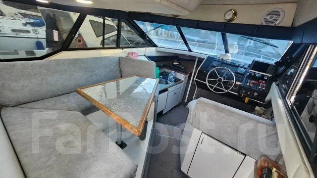 Bayliner. 1992 ���, ����� 9,3��., ��������� ������������, 490��.�., ������ ����