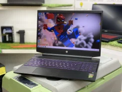 HP. 15.6", 4����, ��� 16 ��, WiFi: 1, Bluetooth: 1 ����