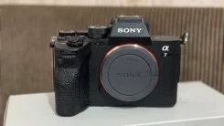Sony Alpha ILCE-7 IV. 20 � ����� �� ����