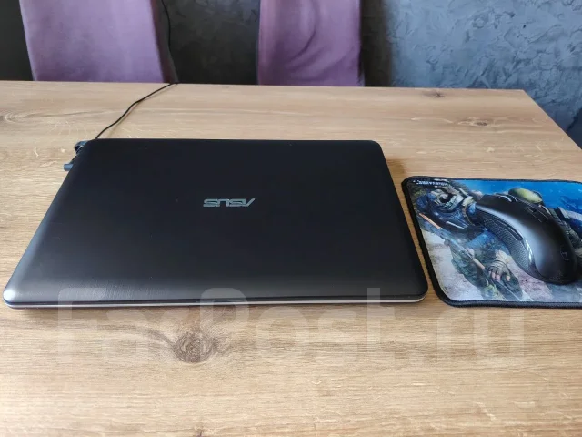 Asus. 16.4", 2����, ��� 2048 ��, ���� 120���, WiFi: 1, Bluetooth: 1 ����
