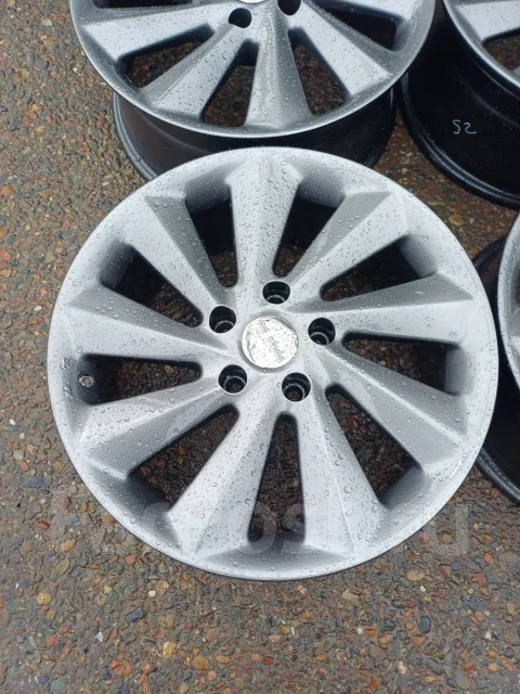 Cosmic. 7.0x17", 5x114.3, ET38, �� 67,1���. ����