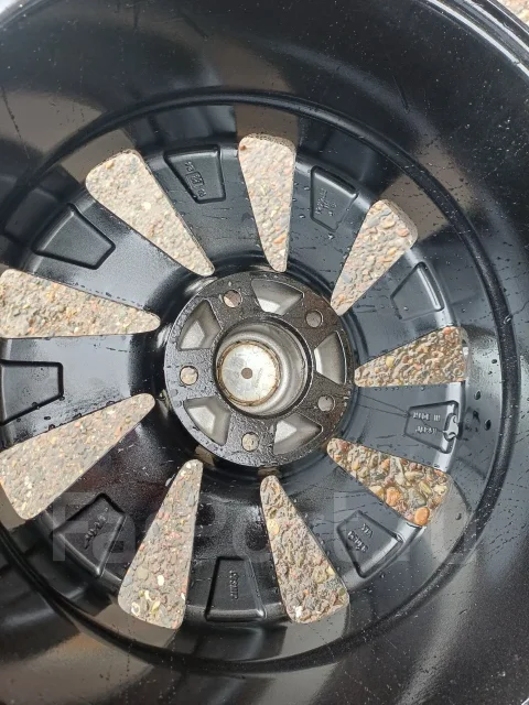 Cosmic. 7.0x17", 5x114.3, ET38, �� 67,1���. ����