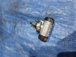 ��������� ������� ������ ������ Toyota Passo M700 47550-B1030 ����